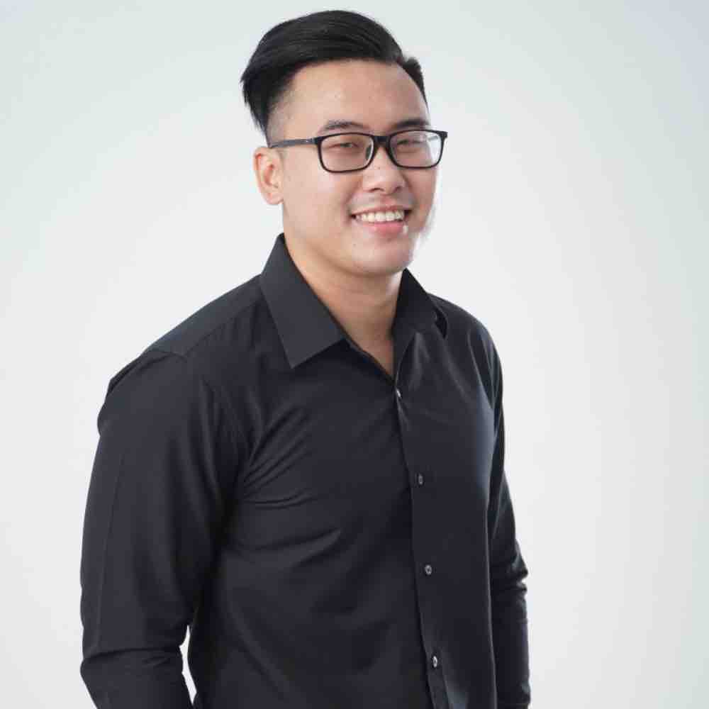 Giảng viên — Tất Luân